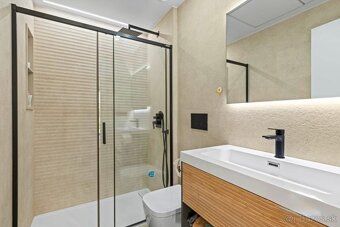 Plocha: 89.00 m² Pozemok: 100.00 m² Izby: 3 Spálne: 3 Kúpeľn