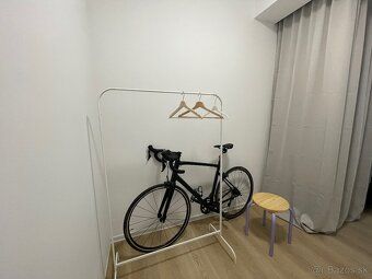Ponúkam na prenájom veľkorysý 2-izbový byt s rozlohou 67 m² 