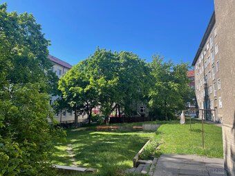 Ponúkam na prenájom veľkorysý 2-izbový byt s rozlohou 67 m² 