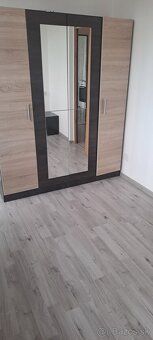 Ponúkame na prenájom pekný, priestranný a zrekonštruovaný 1,