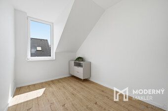 Typ: Rodinný dom Ulica: - Obec: Malacky
Moderný maklér v exk
