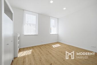 Typ: Rodinný dom Ulica: - Obec: Malacky
Moderný maklér v exk