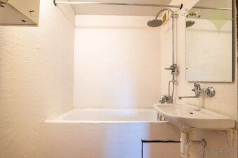 Ponúkam na predaj 3-izbový byt o výmere 74 m², nachádzajúci 