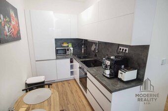 Moderné Reality ponúka na predaj tehlový 2-izbový byt s balk