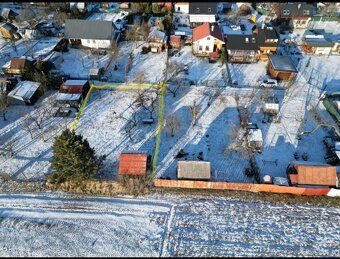 Predám záhradu v lokalite Tarča. Rozloha záhrady 352 m². Rov