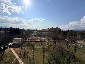 Na predaj krásny, kompletne zrekonštruovaný 3 izbový byt v T