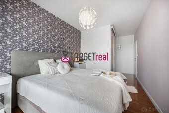 TARGETREAL ponúka na predaj moderný 4-izbový rodinný dom s j