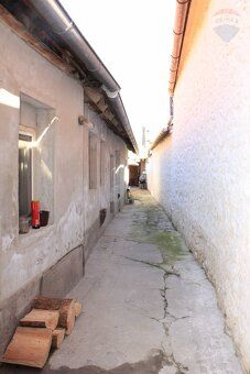 Znížená cena Ponúkame na predaj rodinný dom v meste Skalica 