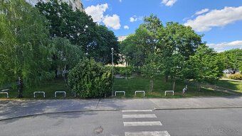 Ponúkam na predaj 1- izbový byt v širšom centre Trnavy s par