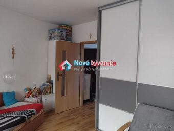 Typ: 5 a viac izbový byt Ulica: . Obec: Zbrojníky
N027-12-FR