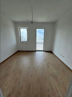 Ponúkame vám úplne nový, kompletne zariadený 2-izbový byt (6