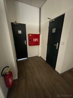 Prenajmeme kancelárie v polyfunkčnej budove Living centra v 