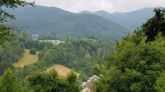 Ponúkame Vám na predaj pozemok - rekreačný pozemok Vyhne, Na