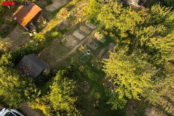 Na predaj udržiavaná záhrada o výmere cca 400 m2 s drevenou 