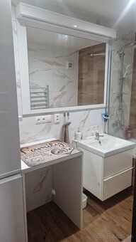 💎 PRÉMIOVÝ 4-IZBOVÝ BYT (83 m²) S KLÍMOU – BRATSKÁ, BANSKÁ Š