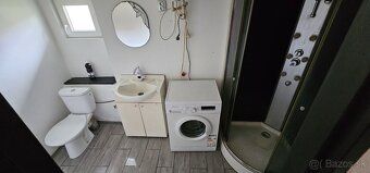 Ponúkame na predaj 3-izbový starší, čiastočne zrekonštruovan