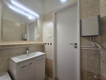Predám slnečný 1-izbový byt o výmere 36 m² v pokojnej lokali