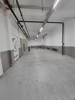 Prenajmeme skladový priestor s výmerou až 960 m2 v Bratislav