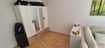 Ponúkam na prenájom útulný 1-izbový byt o výmere 38 m² vo vý