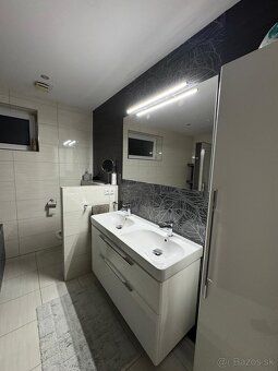 🏡 Na predaj moderný bungalov s garážou v pokojnej a lukratív