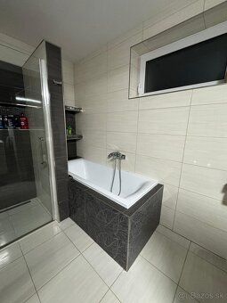 🏡 Na predaj moderný bungalov s garážou v pokojnej a lukratív