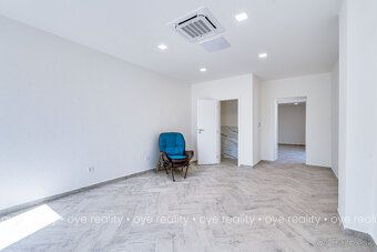OYE Reality ponúka na predaj kompletne rekonštruovanú admini