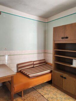 GEMINIBROKER vám ponúka tento zachovalý 2 izbový rodinný dom