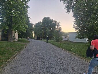 Predam garaz 14 m2 - Kalvária pri Amfiteátri (vid foto - fot
