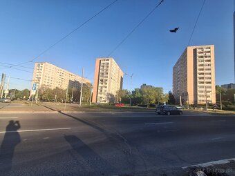 Predam garaz 14 m2 - Kalvária pri Amfiteátri (vid foto - fot