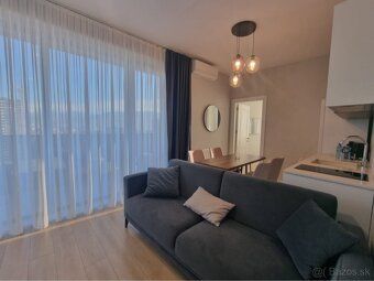 Ponúkame na predaj kompletne zariadený 3-izbový apartmán (2 