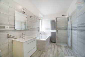Realitná kancelária RE/MAX Vám exkluzívne ponúka na predaj 4