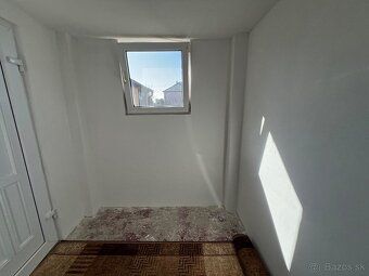 Sprostredkujeme predaj 3 izbového rodinného domu v meste Šur