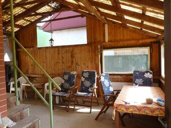 Tel: 0908 715 715, Ponúkam na predaj murovanú chatu so záhra