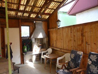 Tel: 0908 715 715, Ponúkam na predaj murovanú chatu so záhra