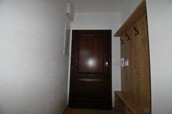Ponúkame Vám na predaj krásny, 2-izbový apartmán, nachádzajú