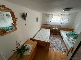 Na predaj rodinný dom v tichej a príjemnej lokalite. Dom je 