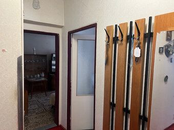 Ponúkame Vám na predaj tehlový 3 izbový byt s výmerou 73 m2,