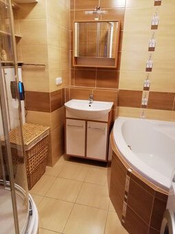 Ponúkame na prenájom 2-izbový byt (57m2) s priestranným balk