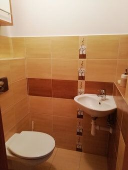 Ponúkame na prenájom 2-izbový byt (57m2) s priestranným balk