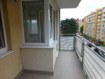 Ponúkame na prenájom 2-izbový byt (57m2) s priestranným balk