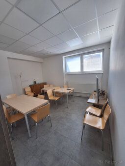 Ponúkame na predaj komplexný areál s nehnuteľnosťami nachádz