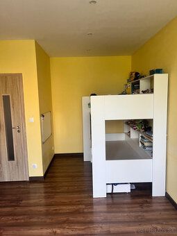 Ponúkame Vám na predaj tehlový 3 izbový byt s vlastným kúren