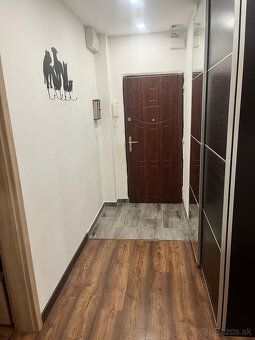 Ponúkame Vám na predaj tehlový 3 izbový byt s vlastným kúren