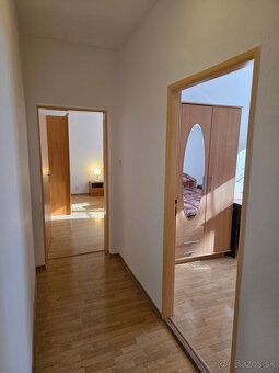 Ponúkame na prenájom priestranný 3-izbový byt o výmere 92 m²