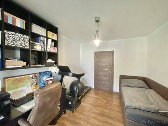 GRAND-REALITY • Ponúkame na predaj modernú zaujímavú novosta