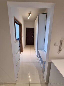 Ponúkame na prenájom zariadený 3-izbový byt o výmere 74 m²+ 