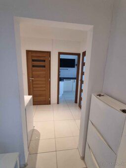Ponúkame na prenájom zariadený 3-izbový byt o výmere 74 m²+ 