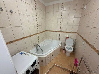 Ponúkam na prenájom priestranný 1-izbový byt s výmerou 37 m²
