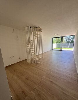 Typ: Záhradný domček Ulica: vajnory Obec: Bratislava-Vajnory
