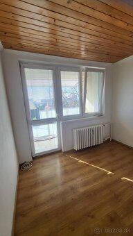Ponúkame na predaj priestranný 3-izbový byt rozmer 61m2 v me